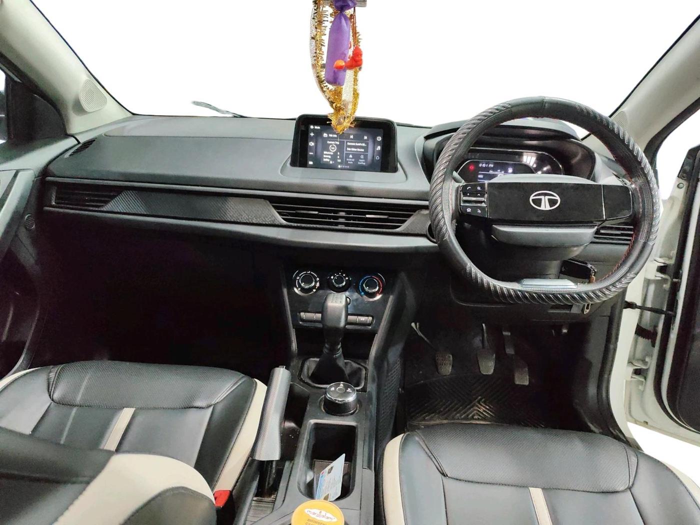 2024 Tata NEXON SMART PLUS S 1.2 REVOTRON, Petrol, Manual, 25,909 km, interior