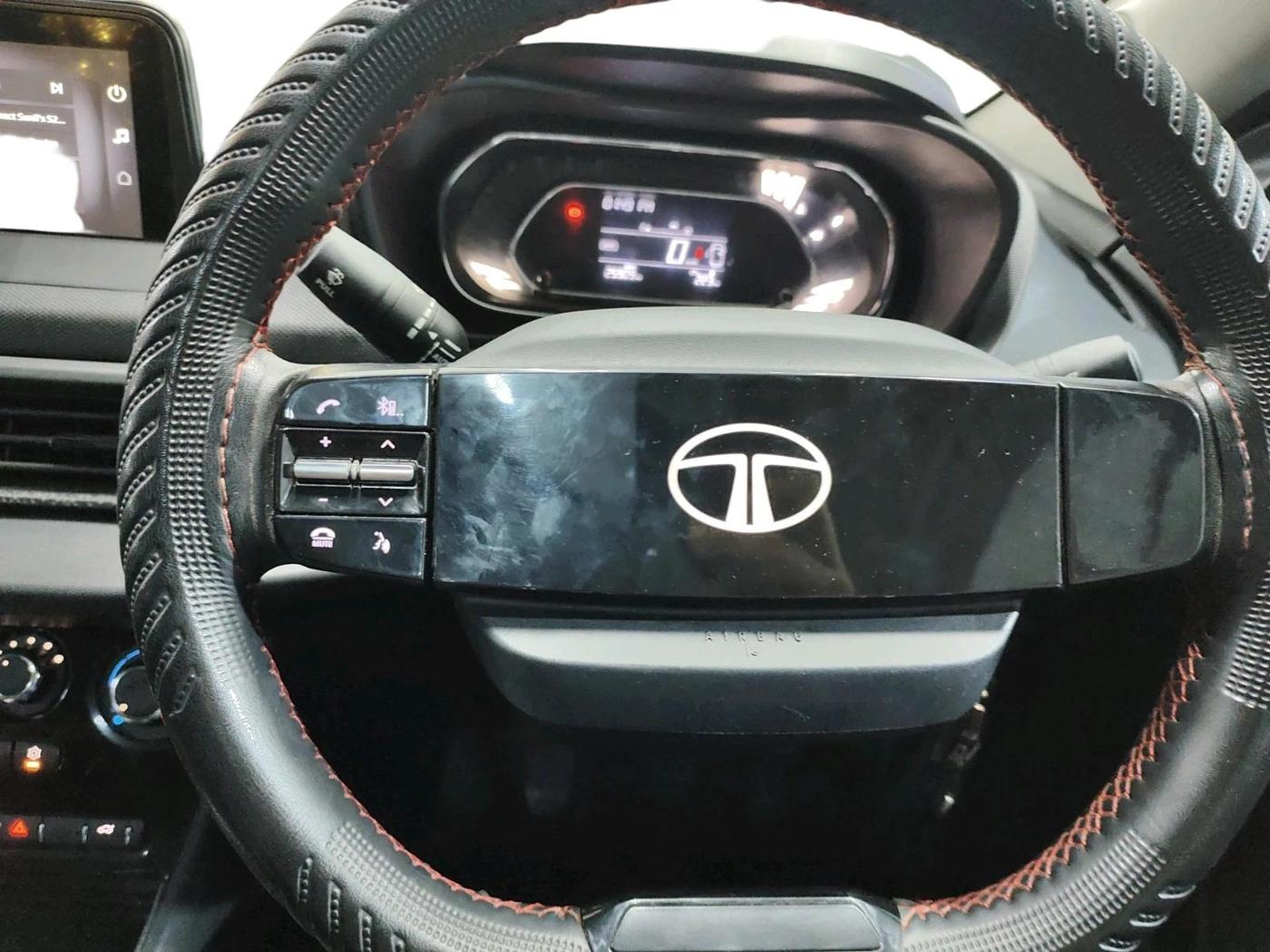 2024 Tata NEXON SMART PLUS S 1.2 REVOTRON, Petrol, Manual, 25,909 km, interior