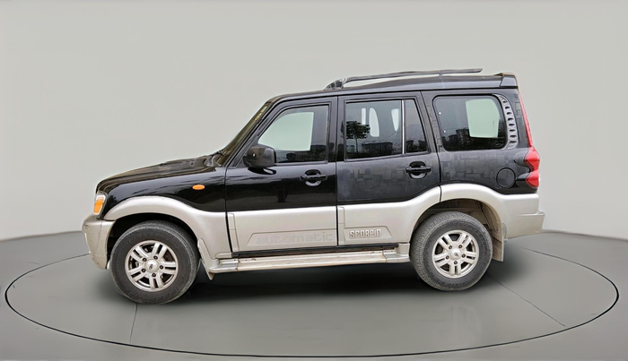 2011 Mahindra Scorpio VLX 2WD AT, Diesel, Automatic, 2,10,077 km, exterior