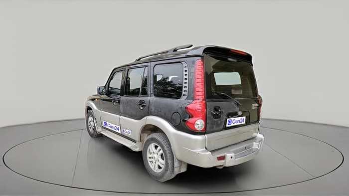 2011 Mahindra Scorpio VLX 2WD AT, Diesel, Automatic, 2,10,077 km, exterior