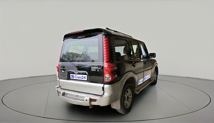 2011 Mahindra Scorpio VLX 2WD AT, Diesel, Automatic, 2,10,077 km, exterior