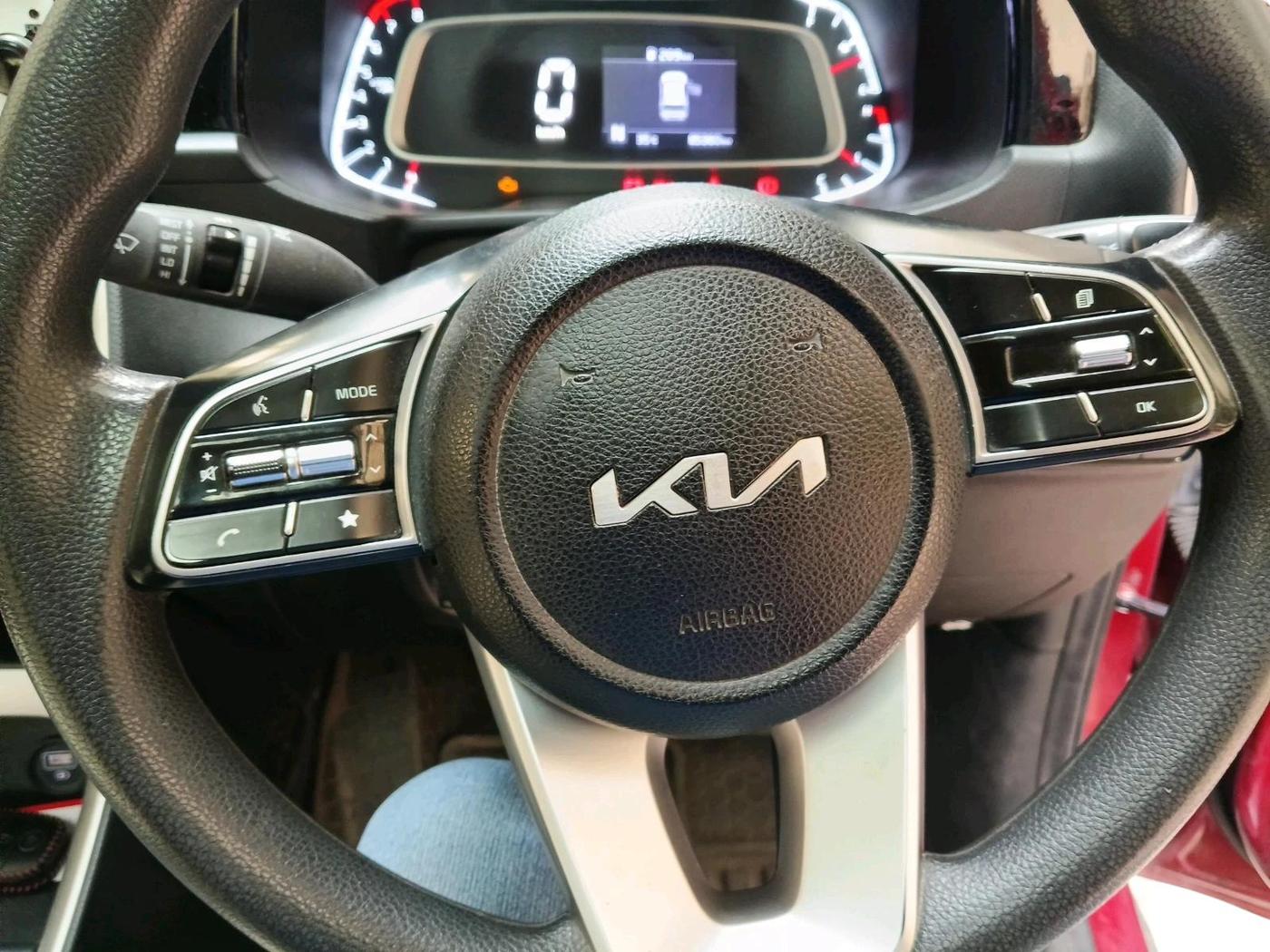 2022 KIA SONET HTK PLUS 1.0 IMT, Petrol, Manual, 90,592 km, interior