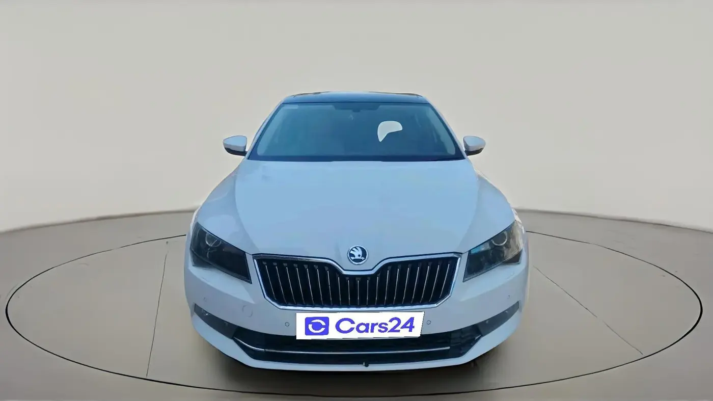2016 Skoda Superb STYLE 1.8 TSI AT, Petrol, Automatic, 1,10,415 km, exterior