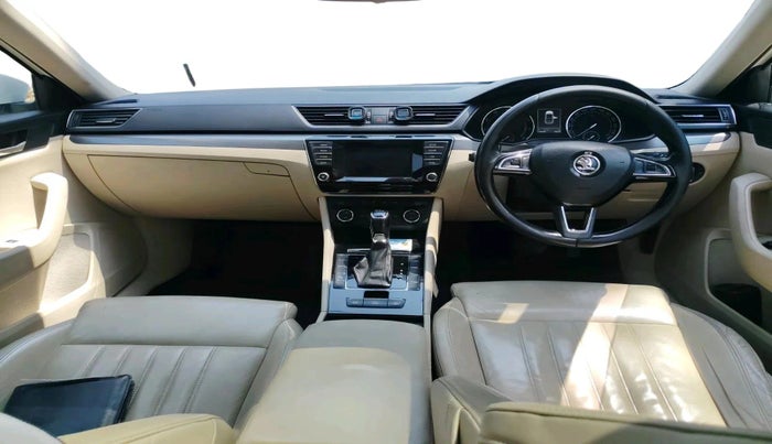 2016 Skoda Superb STYLE 1.8 TSI AT, Petrol, Automatic, 1,10,415 km, interior