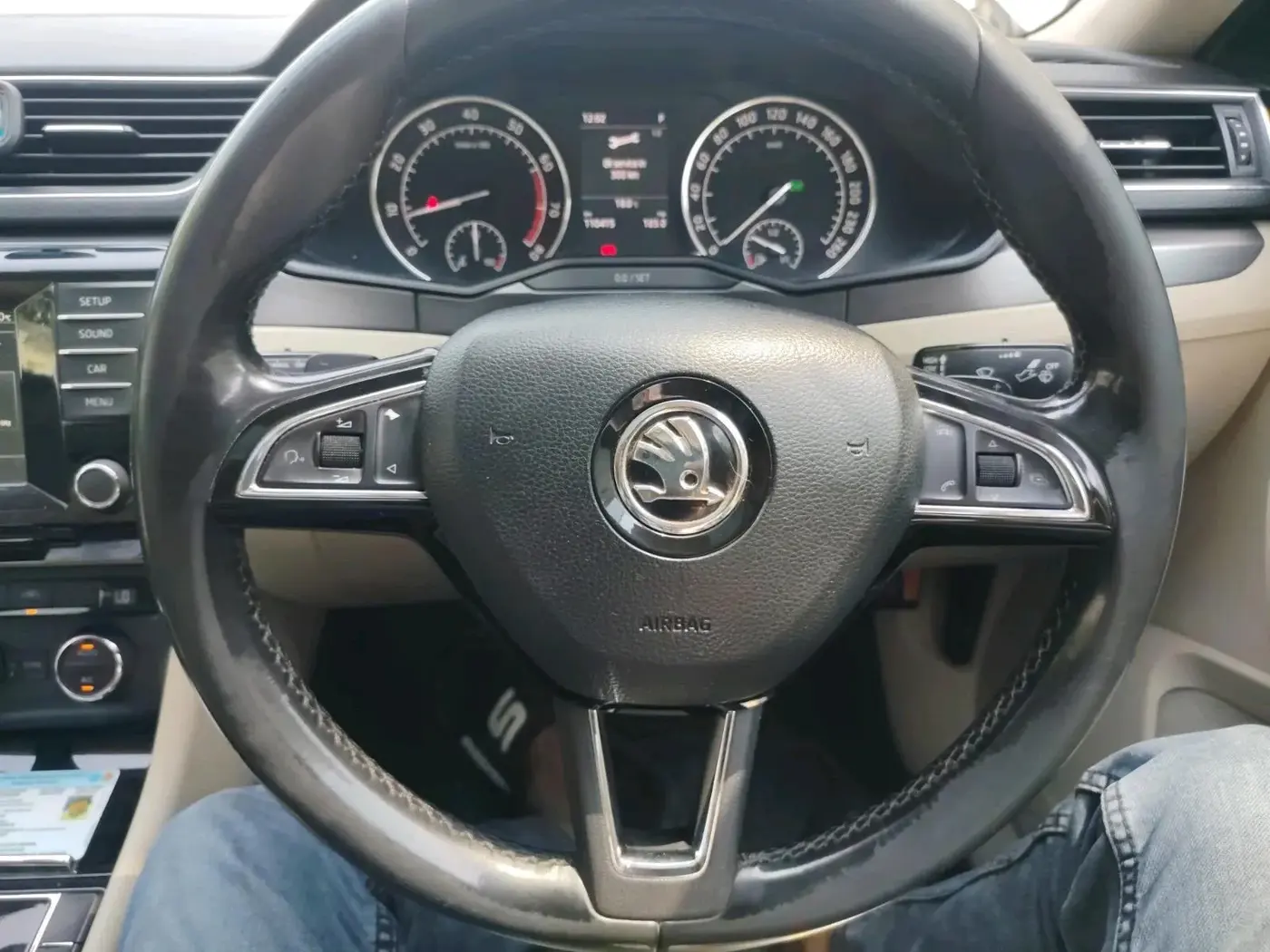 2016 Skoda Superb STYLE 1.8 TSI AT, Petrol, Automatic, 1,10,415 km, interior