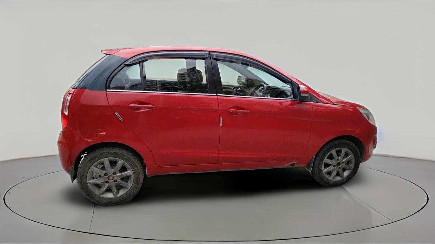 2015 Tata Bolt XT QUADRAJET, Diesel, Manual, 1,41,251 km, exterior