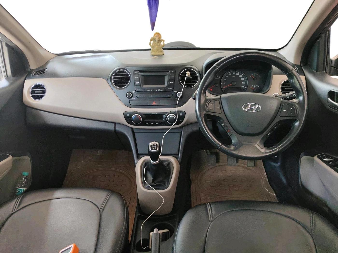2015 Hyundai Xcent SX 1.2 (O), Petrol, Manual, 41,336 km, interior