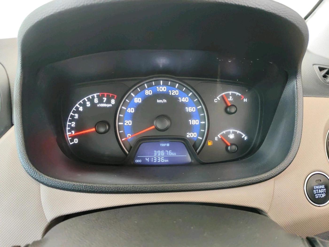 2015 Hyundai Xcent SX 1.2 (O), Petrol, Manual, 41,336 km, interior