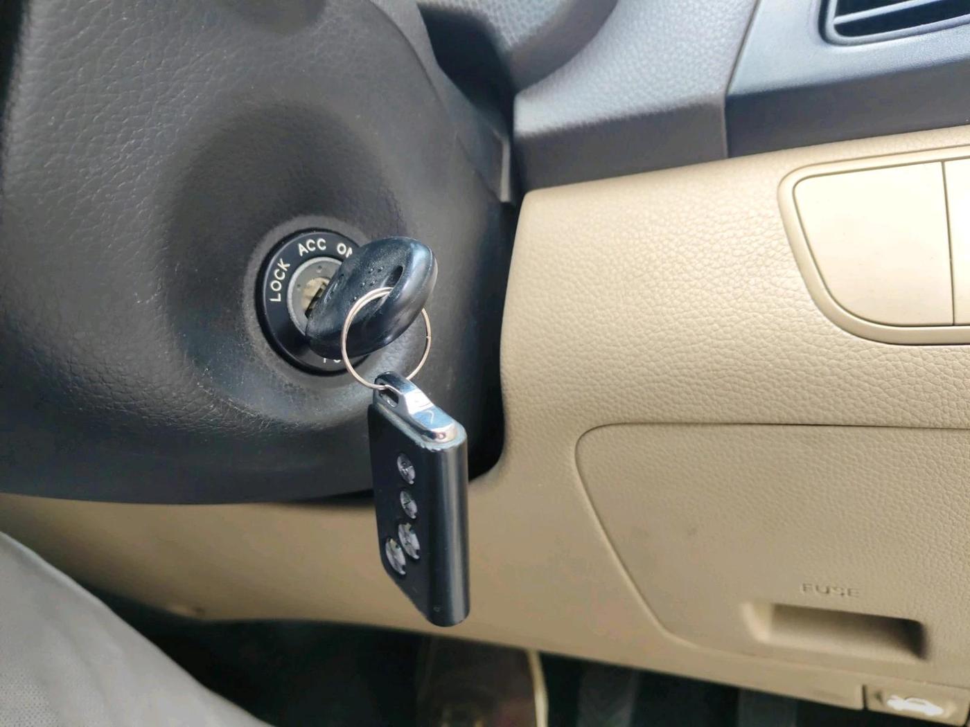 2013 Hyundai Eon MAGNA +, Petrol, Manual, 57,740 km, interior
