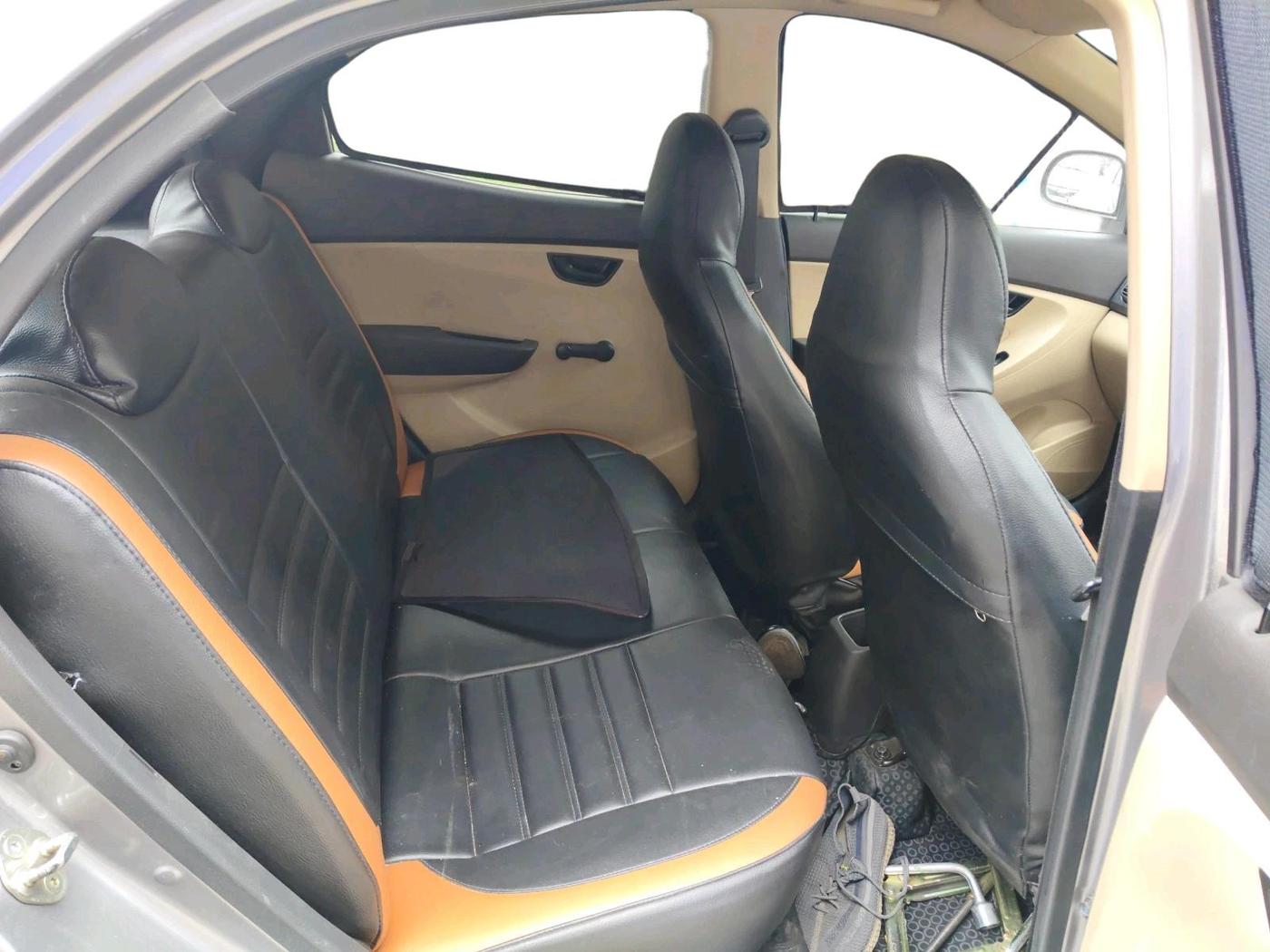 2013 Hyundai Eon MAGNA +, Petrol, Manual, 57,740 km, interior