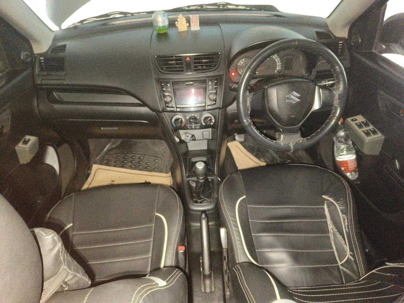 2011 Maruti Swift LXI, Petrol, Manual, 1,30,264 km, interior