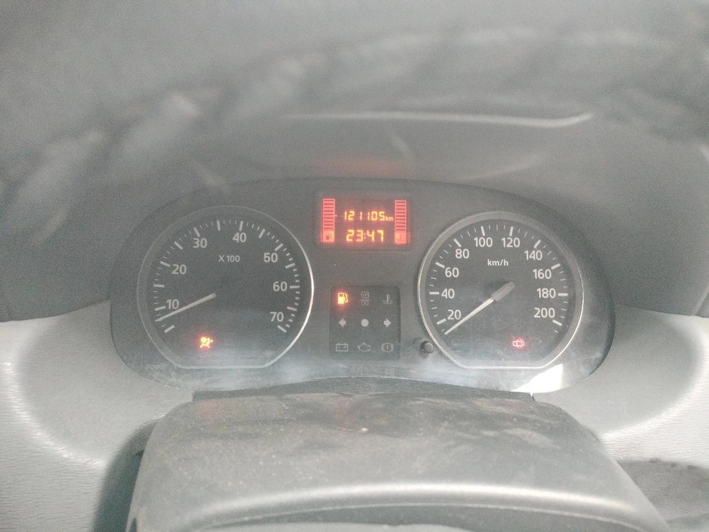 2013 Nissan Terrano XE (D), Diesel, Manual, 1,21,105 km, interior