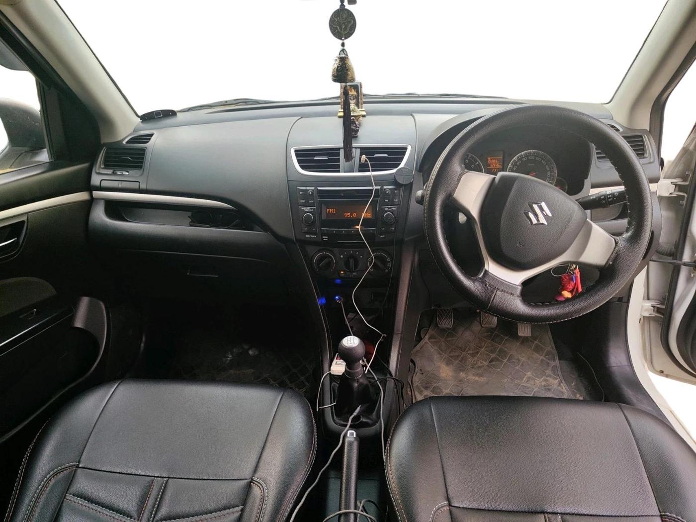 2016 Maruti Swift VXI, Petrol, Manual, 52,946 km, interior