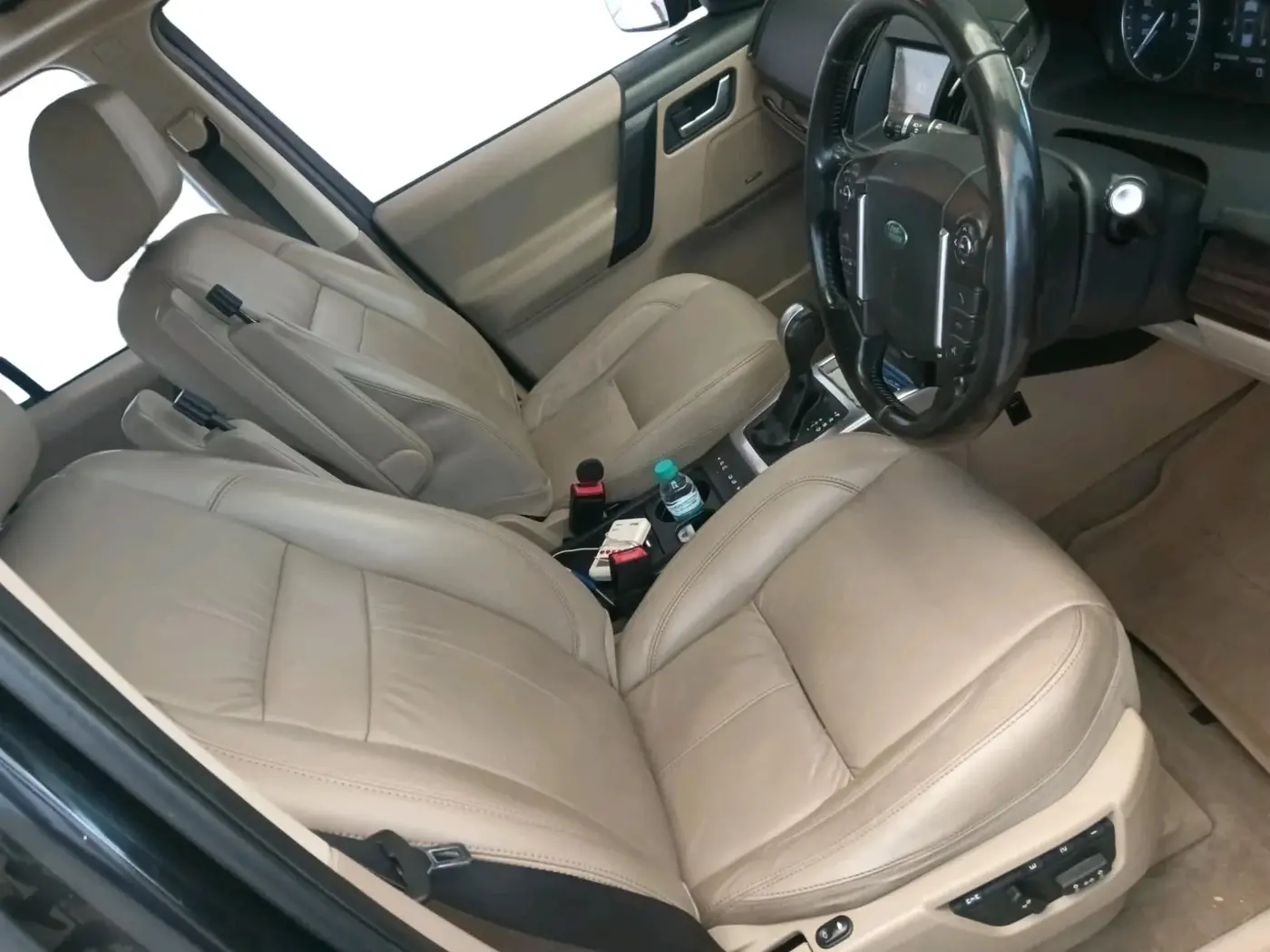 2014 Landrover Freelander 2 SD4 HSE, Diesel, Automatic, 1,12,539 km, interior