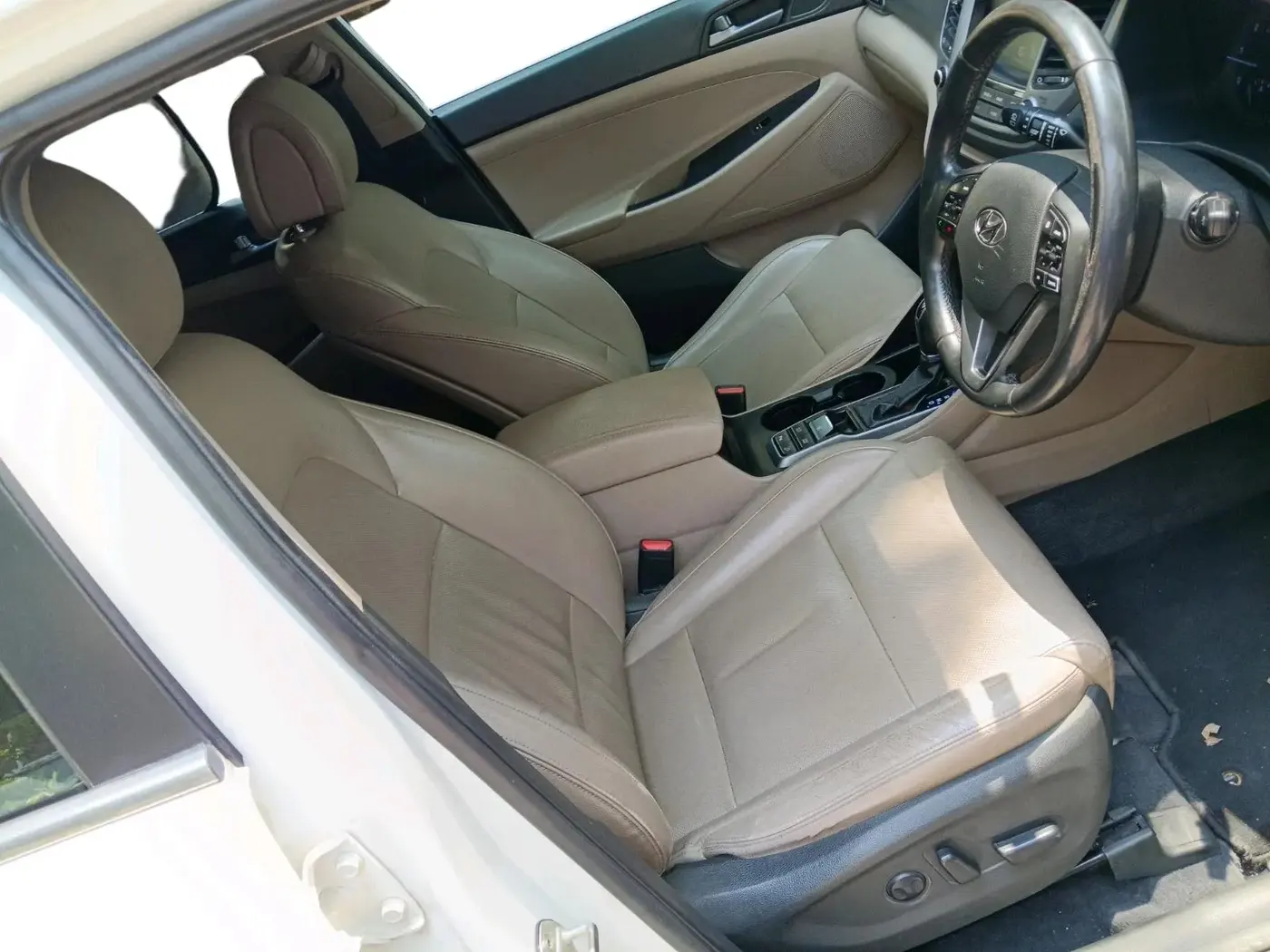 2017 Hyundai Tucson GLS 2WD AT DIESEL, Diesel, Automatic, 1,54,496 km, interior