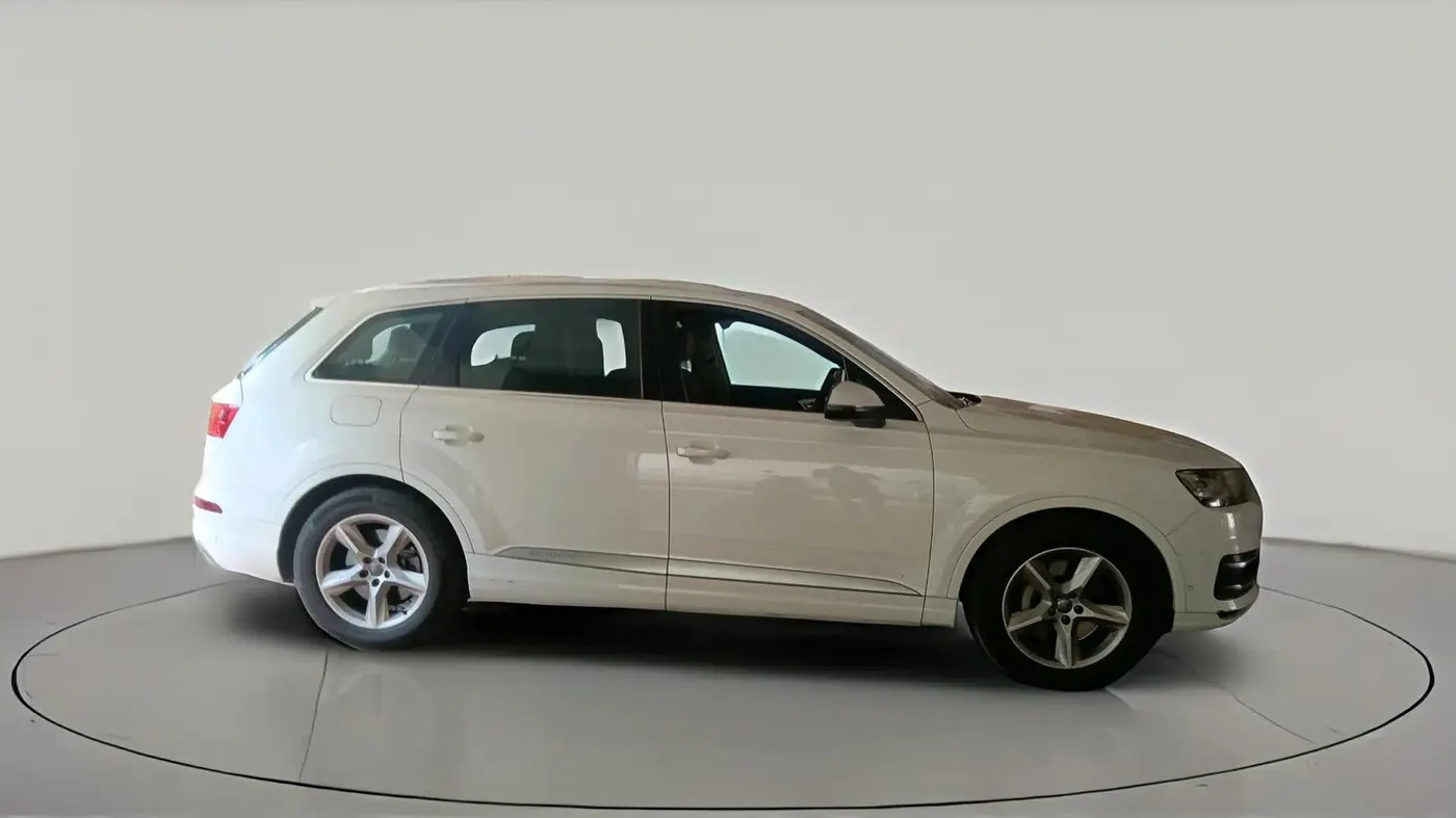 2017 Audi Q7 45 TDI QUATTRO PREMIUM PLUS, Diesel, Automatic, 1,40,951 km, exterior