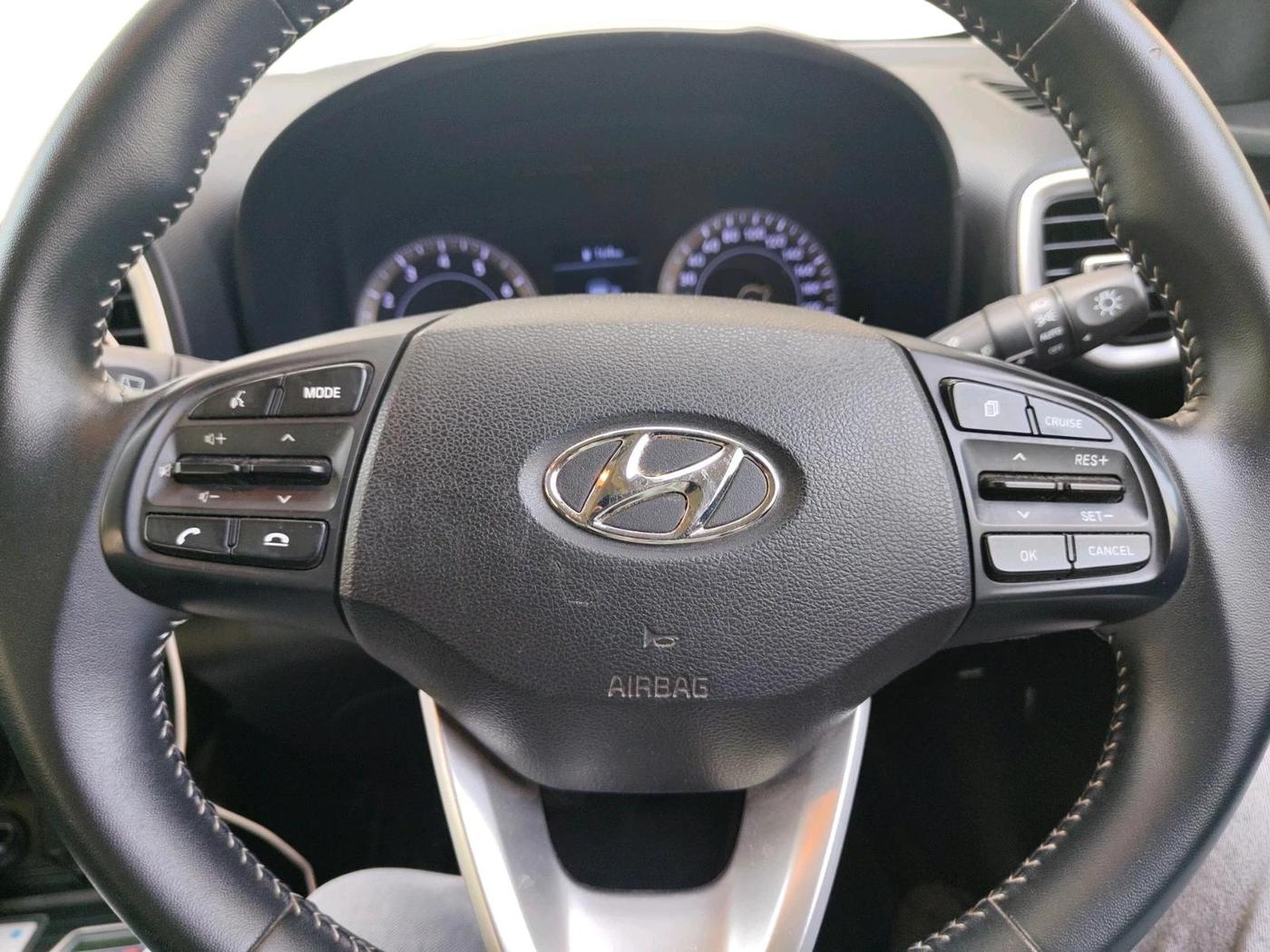 2019 Hyundai VENUE SX 1.0 TURBO, Petrol, Manual, 60,596 km, interior