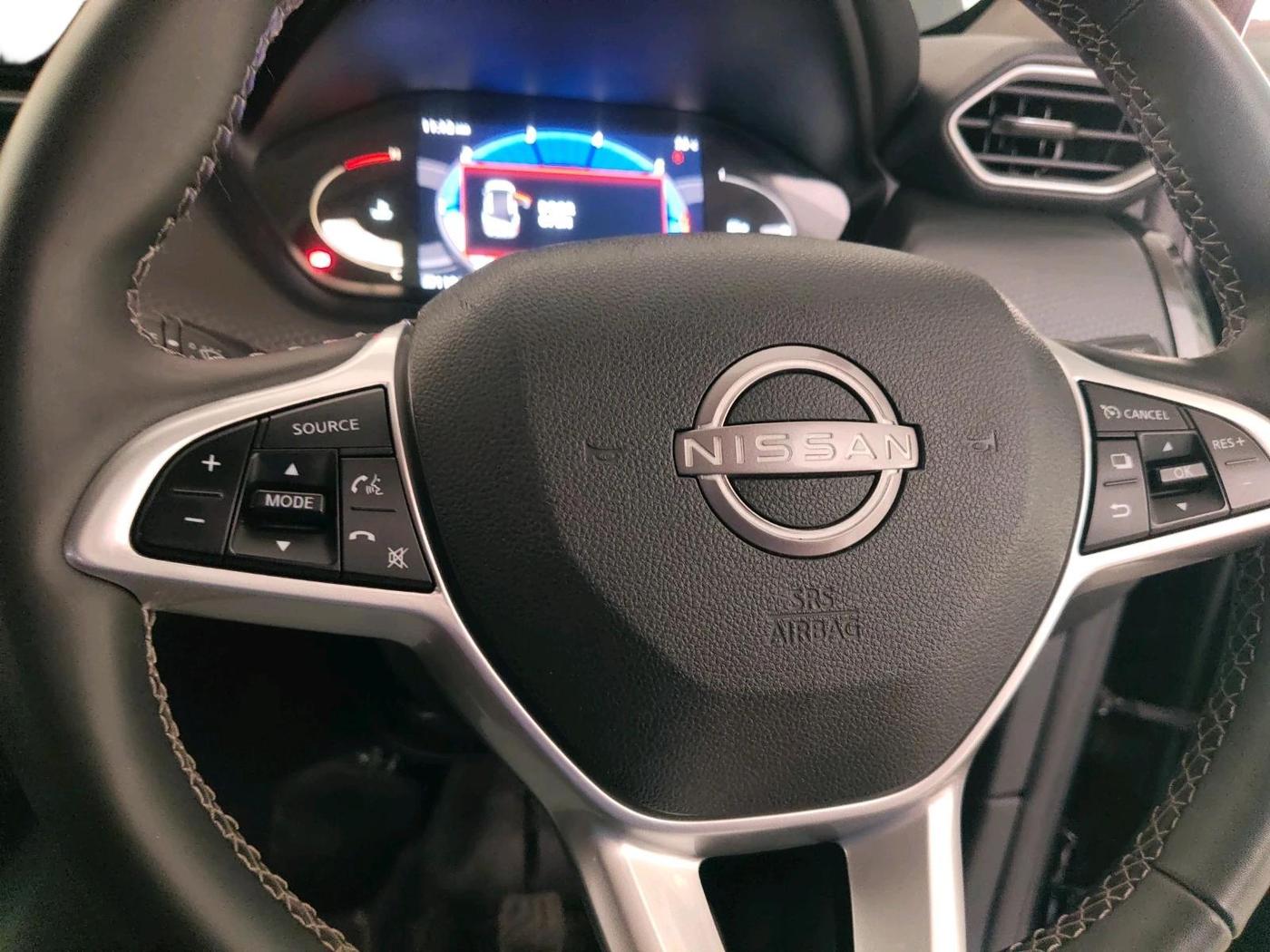 2024 Nissan MAGNITE XV PREMIUM TURBO CVT, Petrol, Automatic, 27,202 km, interior