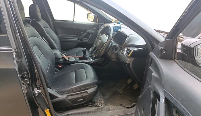 2022 Tata Safari XZ PLUS DARK EDITION, Diesel, Manual, 73,684 km, interior