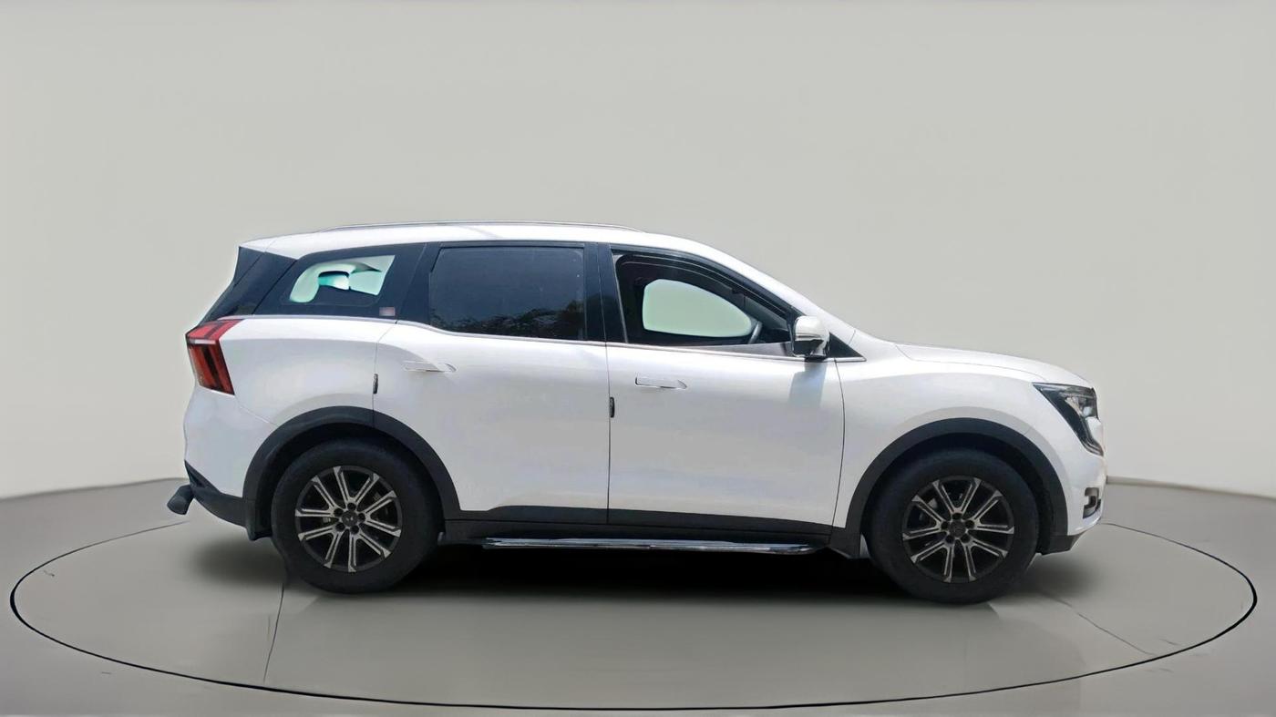 2023 Mahindra XUV700 AX 7 LUXURY P AT 7 STR, Petrol, Automatic, 52,167 km, exterior