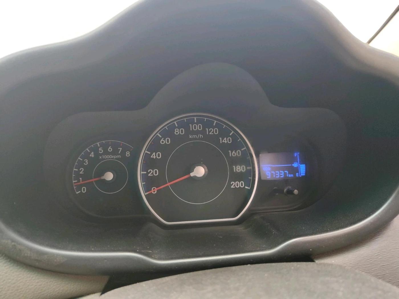 2014 Hyundai i10 SPORTZ 1.1, Petrol, Manual, 97,337 km, interior