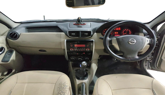 2015 Nissan Terrano XV D THP 110 PS, Diesel, Manual, 1,17,267 km, interior