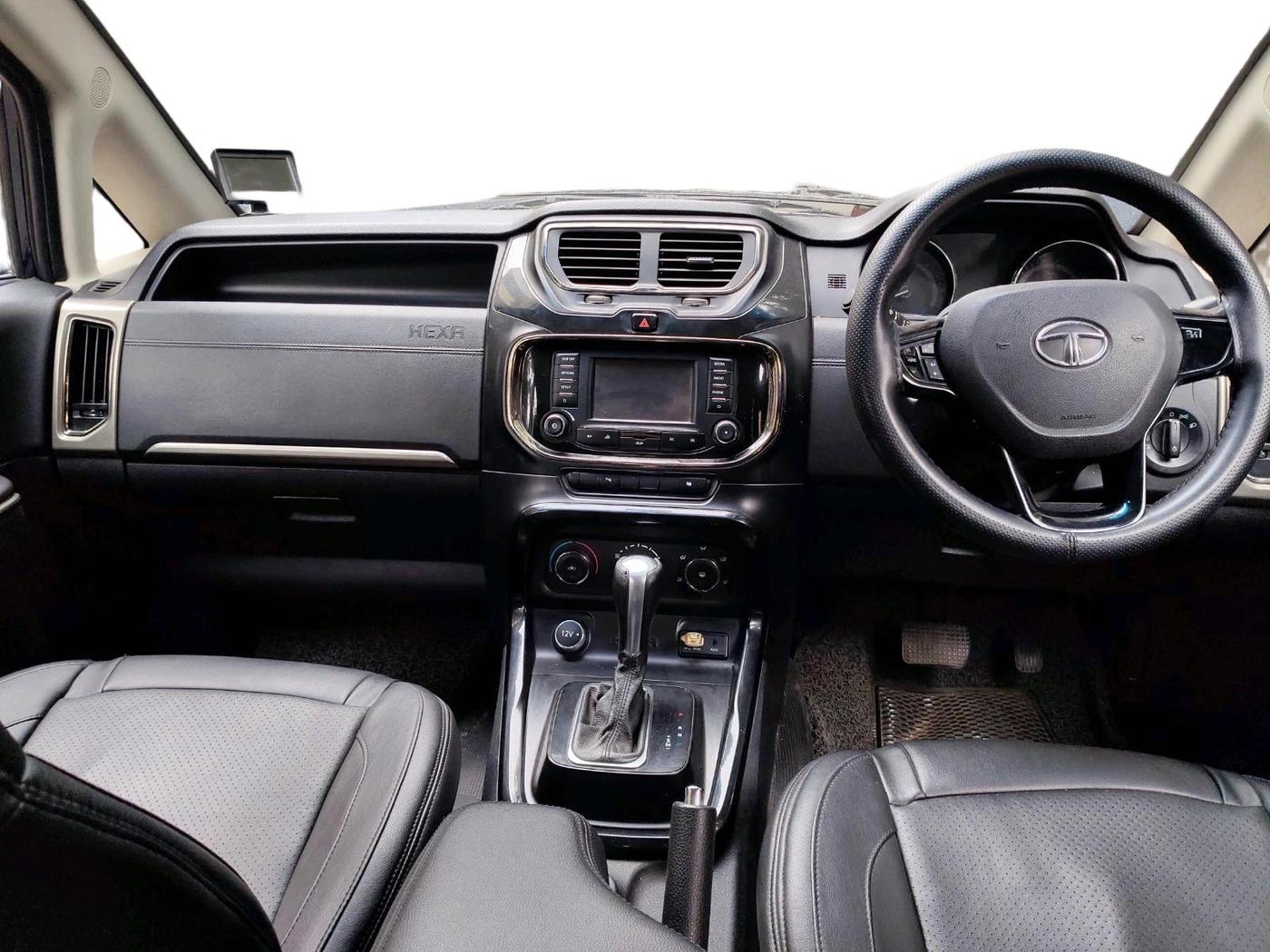 2017 Tata Hexa XMA 4X2 7 STR, Diesel, Automatic, 74,900 km, interior