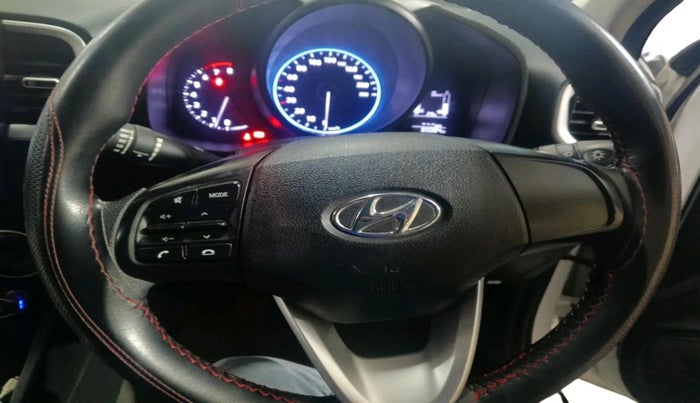 2020 Hyundai VENUE S 1.2, Petrol, Manual, 65,084 km, interior
