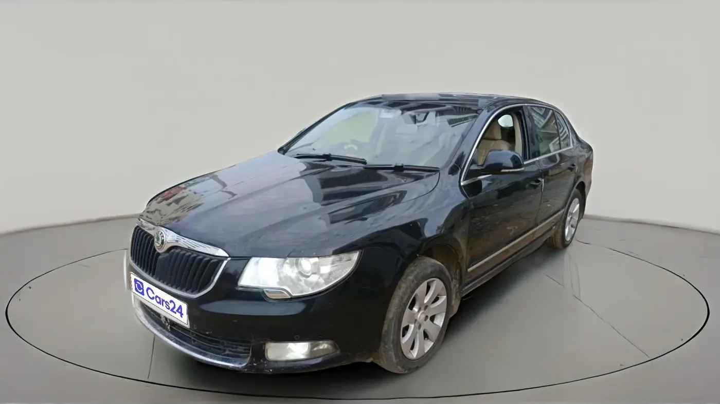 2012 Skoda Superb ELEGANCE 2.0 TDI CR AT, Diesel, Automatic, 1,76,000 km, exterior
