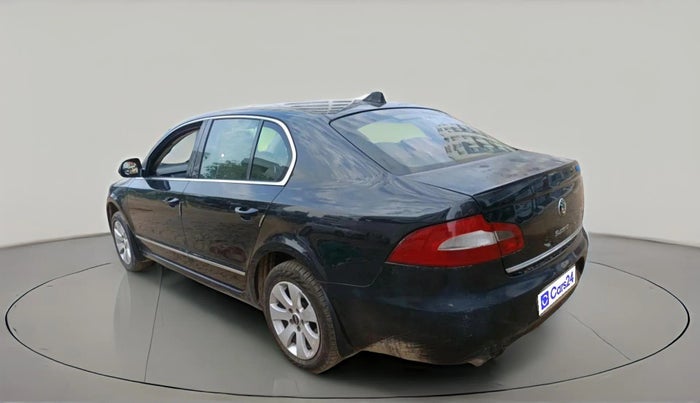 2012 Skoda Superb ELEGANCE 2.0 TDI CR AT, Diesel, Automatic, 1,75,650 km, exterior