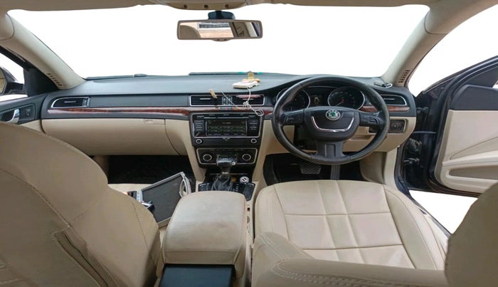 2012 Skoda Superb ELEGANCE 2.0 TDI CR AT, Diesel, Automatic, 1,75,650 km, interior