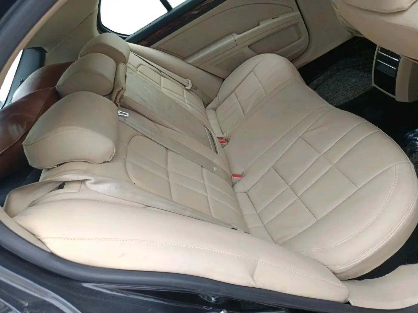 2012 Skoda Superb ELEGANCE 2.0 TDI CR AT, Diesel, Automatic, 1,76,000 km, interior