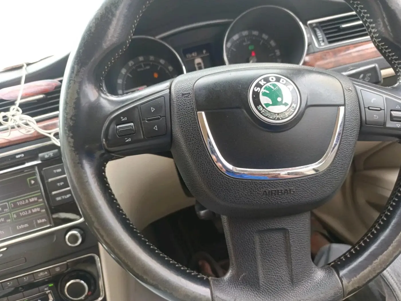 2012 Skoda Superb ELEGANCE 2.0 TDI CR AT, Diesel, Automatic, 1,76,000 km, interior