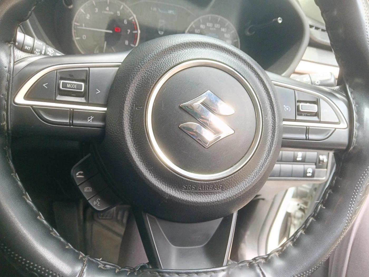 2024 Maruti BREZZA ZXI, Petrol, Manual, 30,416 km, interior
