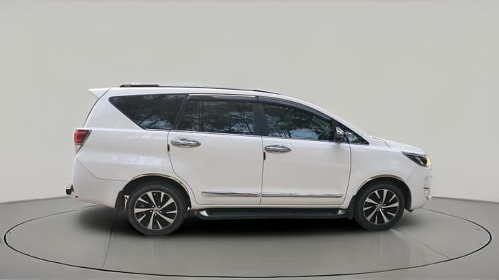 2023 Toyota Innova Crysta 2.4 ZX 7STR, Diesel, Manual, 98,986 km, exterior