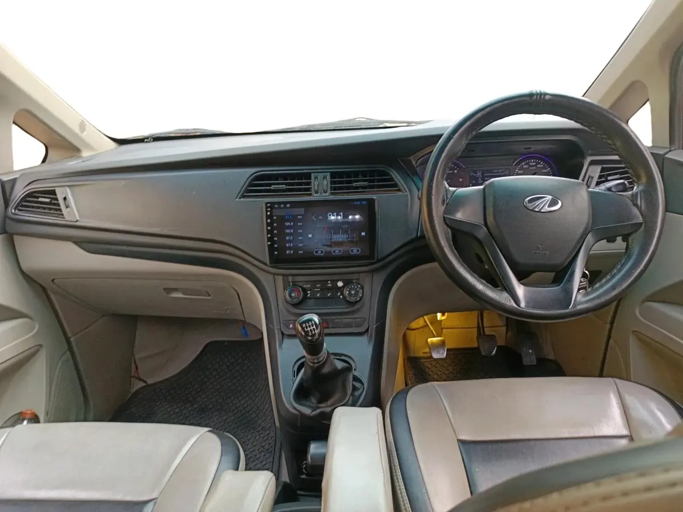 2019 Mahindra MARAZZO M4 7 STR, Diesel, Manual, 1,29,882 km, interior