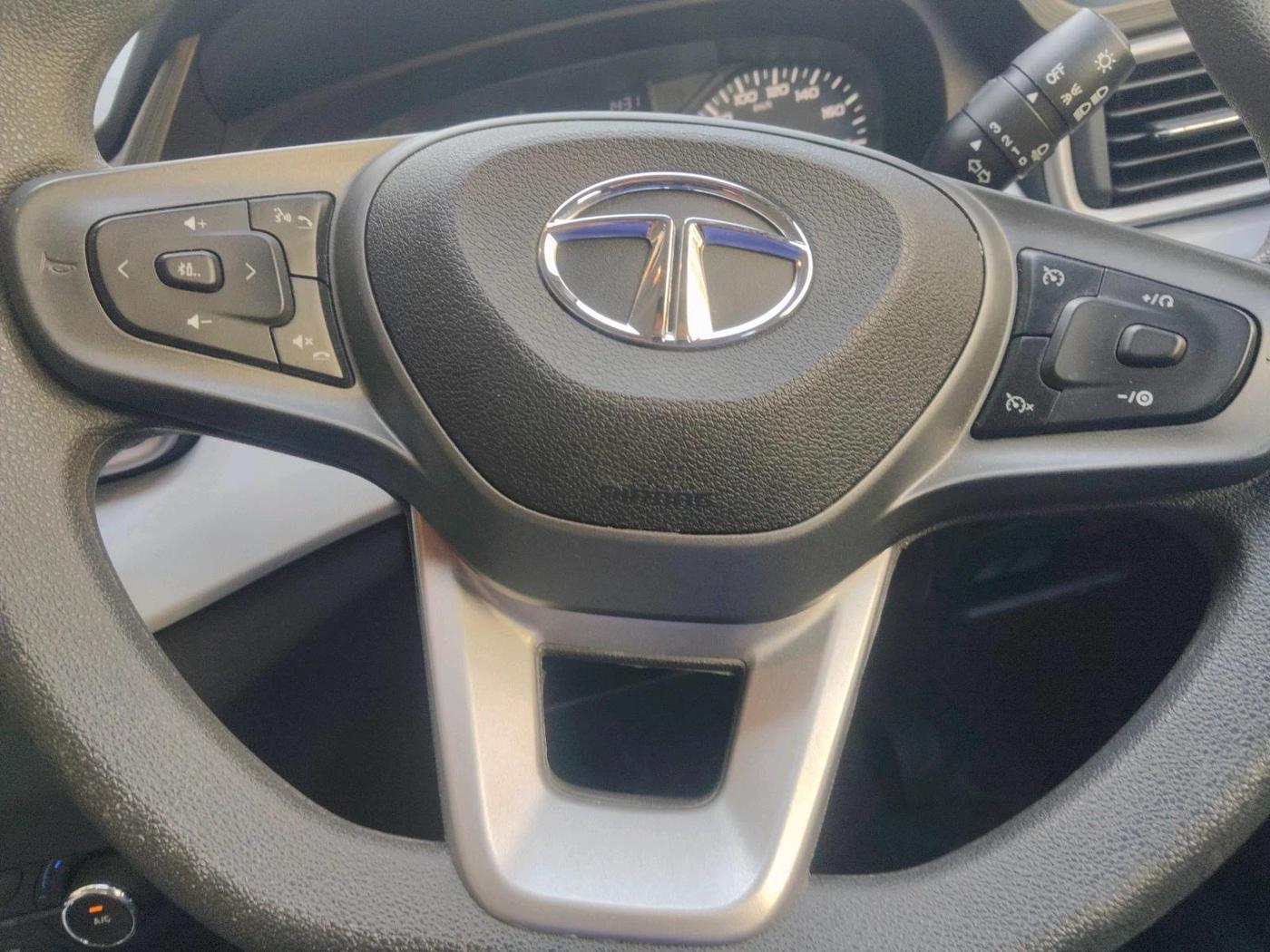 2022 Tata PUNCH ACCOMPLISHED MT, Petrol, Manual, 5,258 km, interior