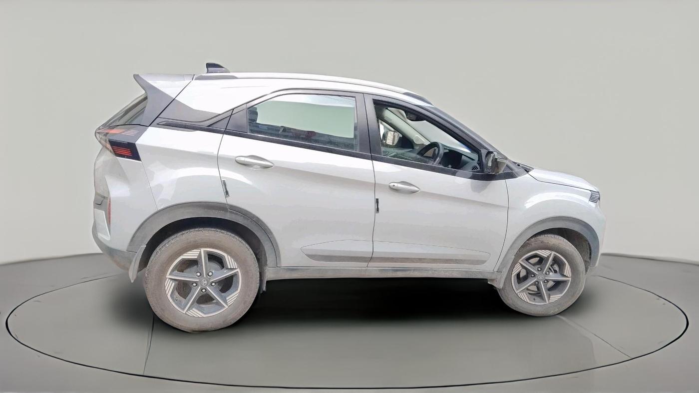 2025 Tata NEXON CREATIVE AMT 1.5 DIESEL, Diesel, Automatic, 16,163 km, exterior