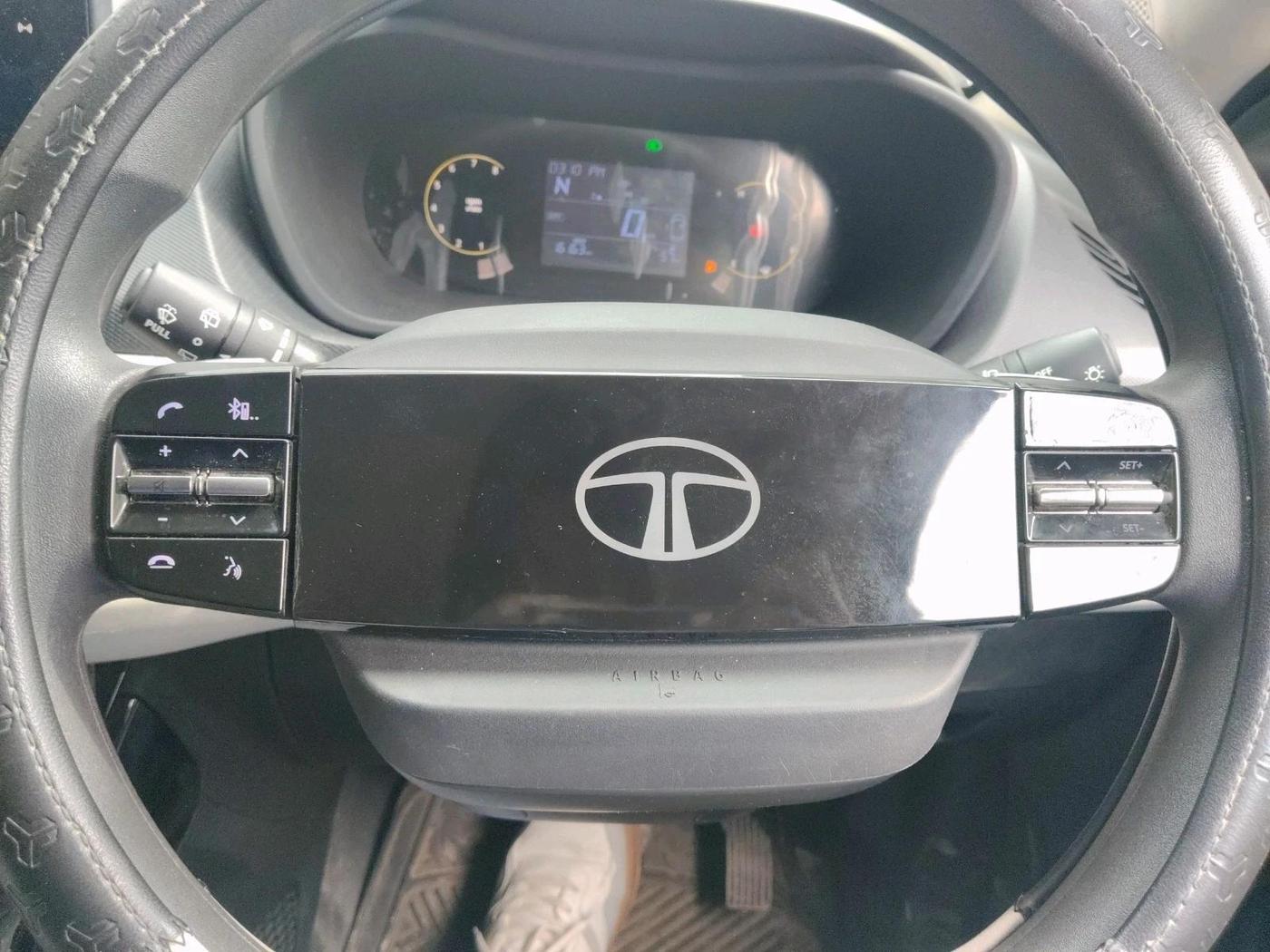 2025 Tata NEXON CREATIVE AMT 1.5 DIESEL, Diesel, Automatic, 16,163 km, interior