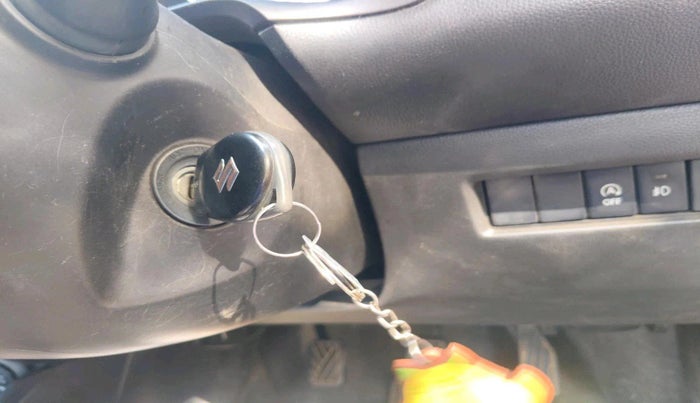 2022 Maruti Swift VXI, Petrol, Manual, 1,00,749 km, interior