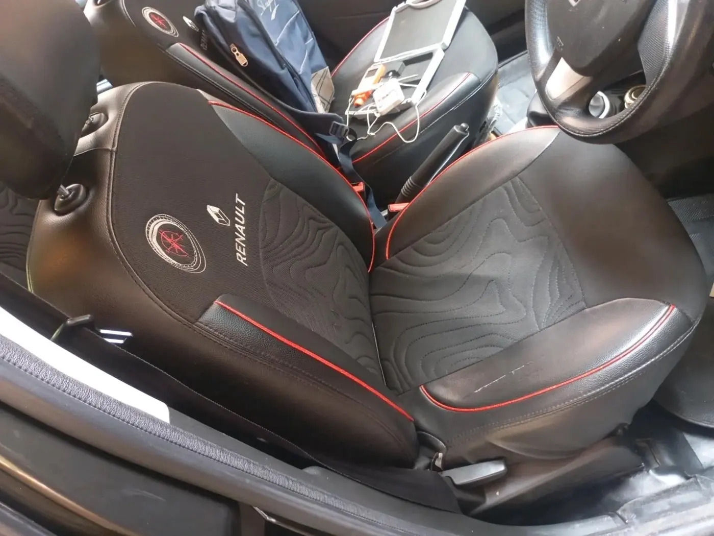 2017 Renault Duster RXS CVT, Petrol, Automatic, 9,44,366 km, interior