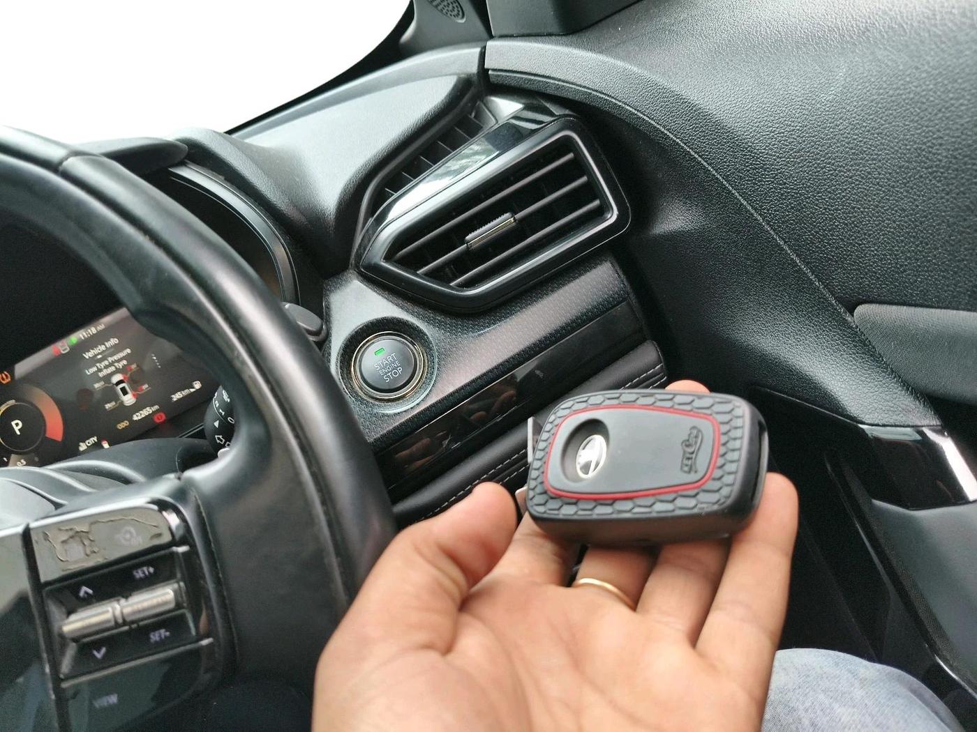 2024 Tata Harrier PURE PLUS S DARK EDITION AT, Diesel, Automatic, 42,265 km, interior