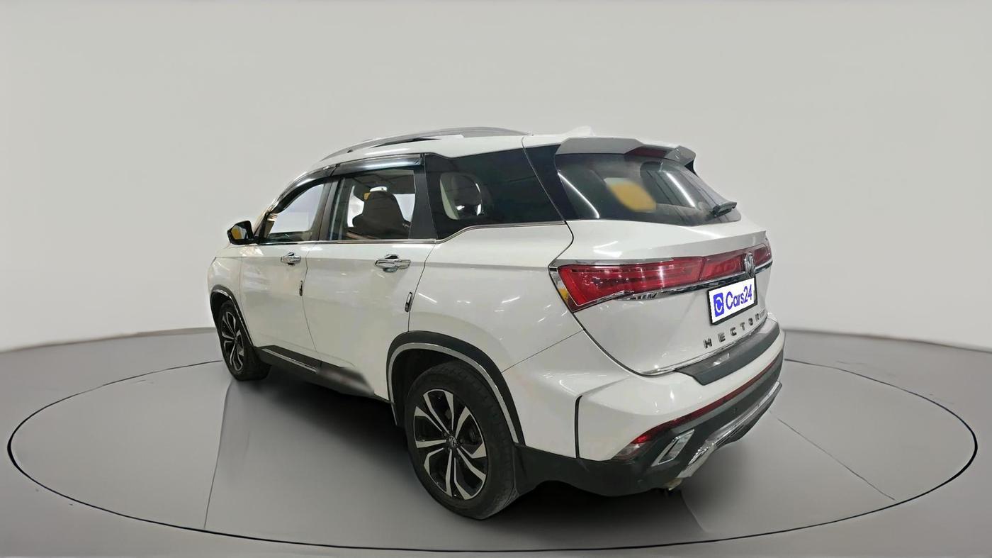 2023 MG HECTOR PLUS SHARP PRO 2.0 TURBO DIESEL 7 STR, Diesel, Manual, 1,24,575 km, exterior