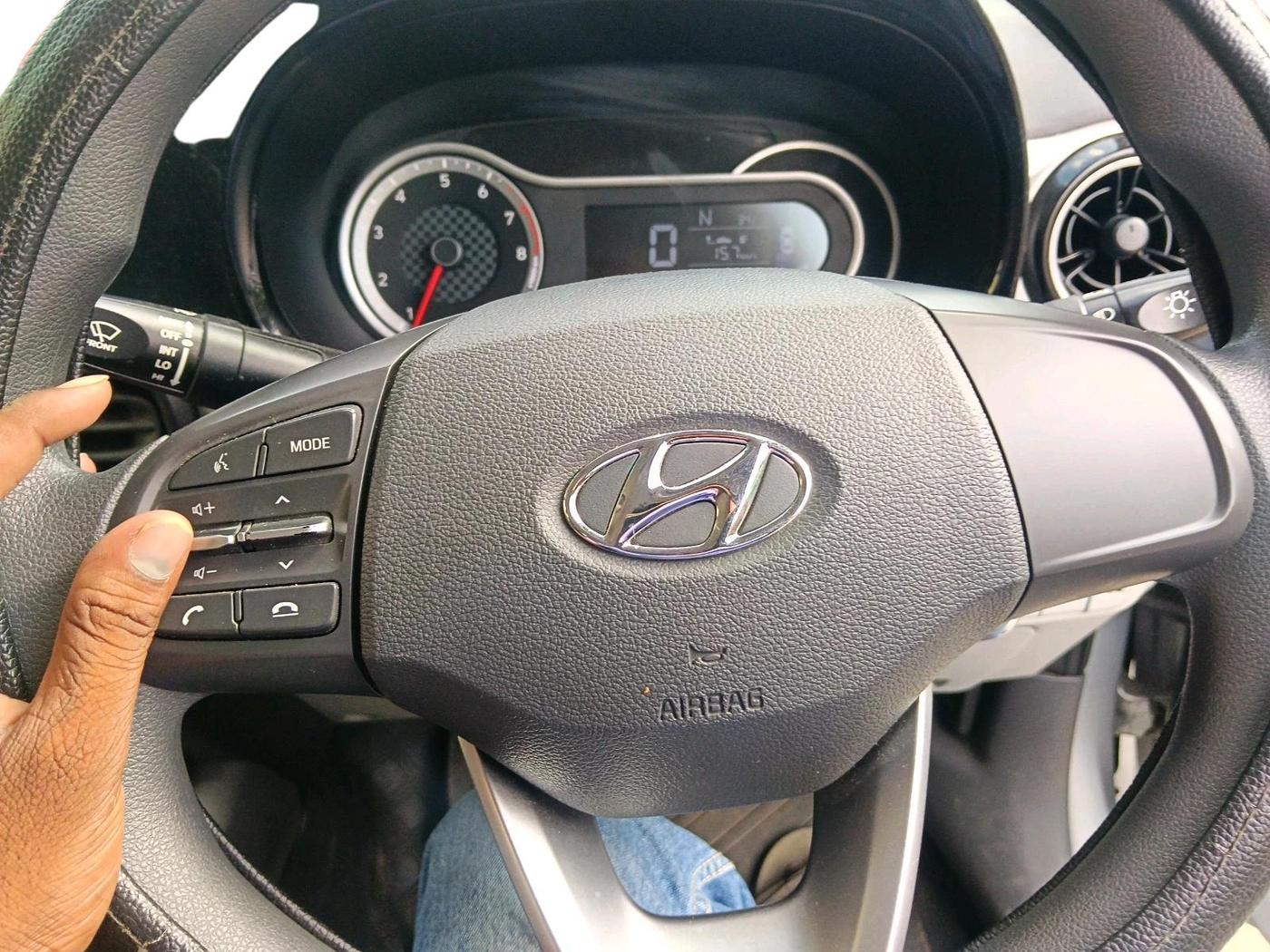 2022 Hyundai GRAND I10 NIOS SPORTZ AMT 1.2 KAPPA VTVT, Petrol, Automatic, 34,987 km, interior