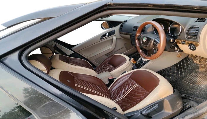 2011 Skoda Yeti ACTIVE 2.0 TDI CR 4X2, Diesel, Manual, 2,16,987 km, interior