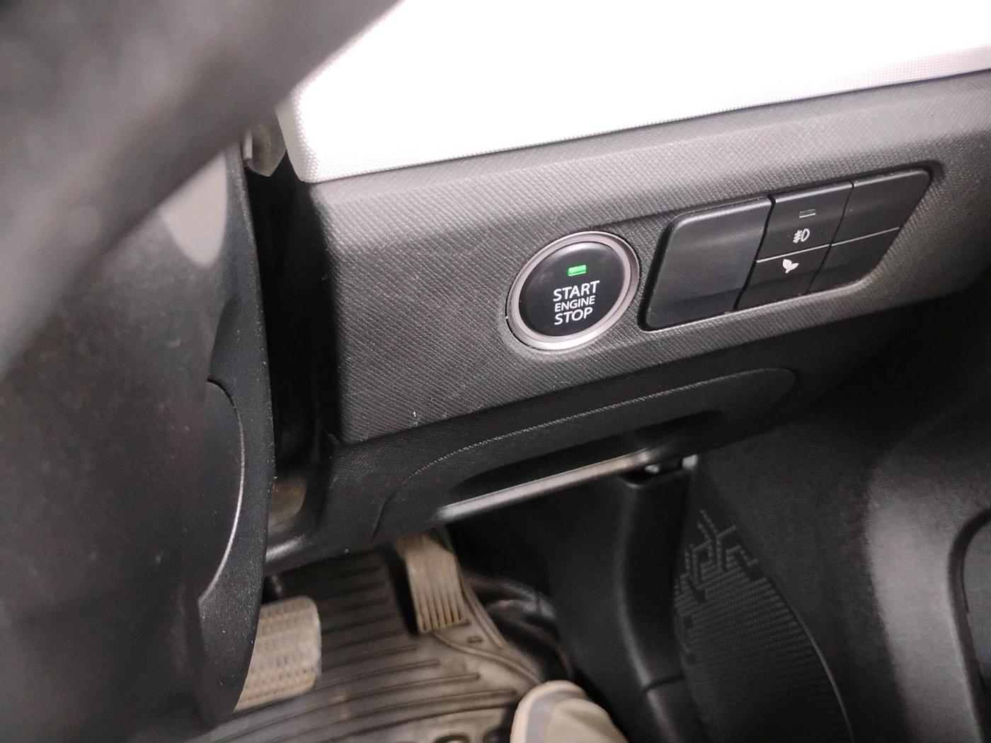 2022 Tata PUNCH CREATIVE  AMT, Petrol, Automatic, 30,693 km, interior