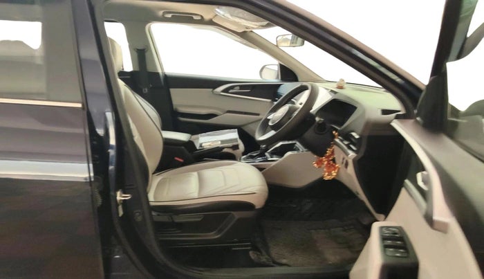 2023 KIA CARENS  PRESTIGE PLUS 1.5 TURBO PETROL DCT 7 STR, Petrol, Automatic, 41,676 km, interior