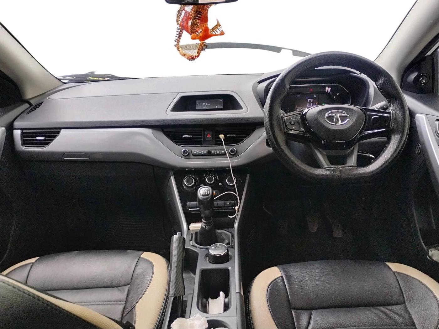 2021 Tata NEXON XM SUNROOF PETROL, Petrol, Manual, 47,148 km, interior