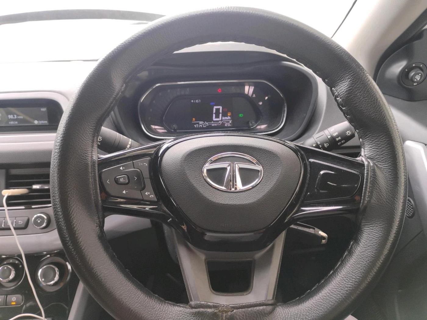2021 Tata NEXON XM SUNROOF PETROL, Petrol, Manual, 47,148 km, interior