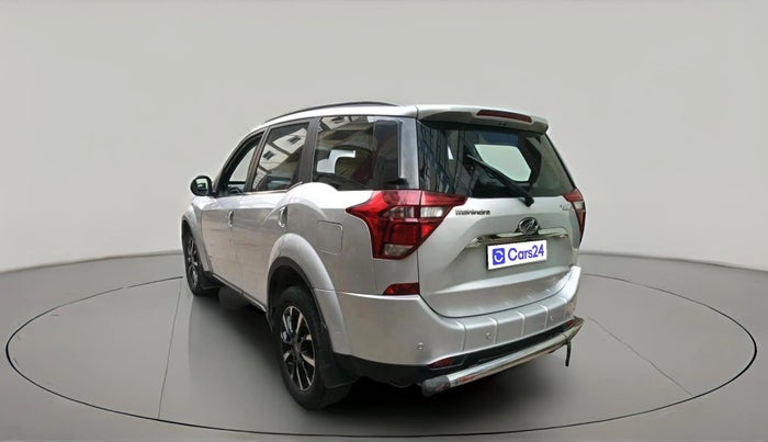 2018 Mahindra XUV500 W11 AT, Diesel, Automatic, 1,78,753 km, exterior